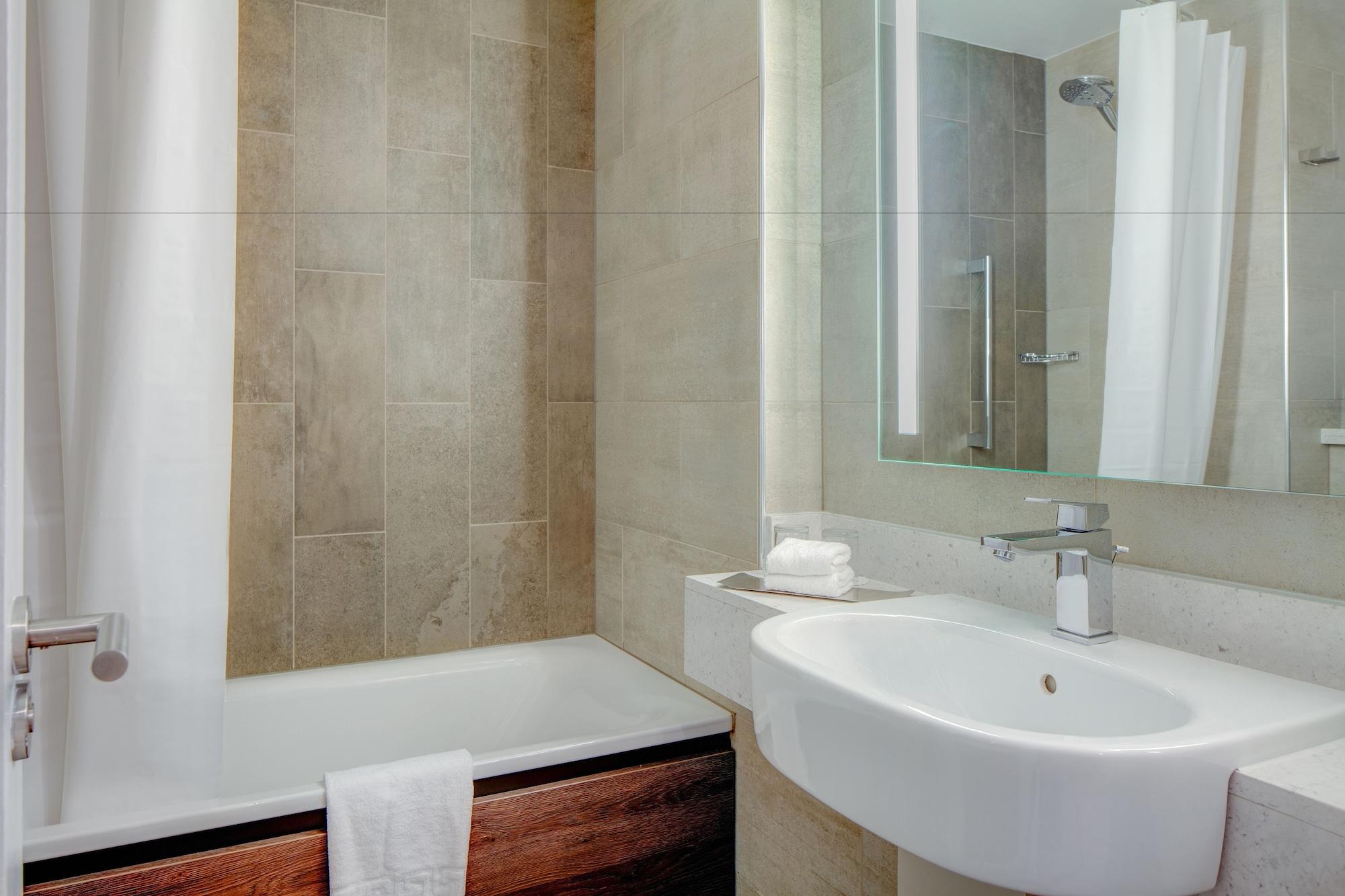 Готель Hilton Edinburgh Carlton Екстер'єр фото