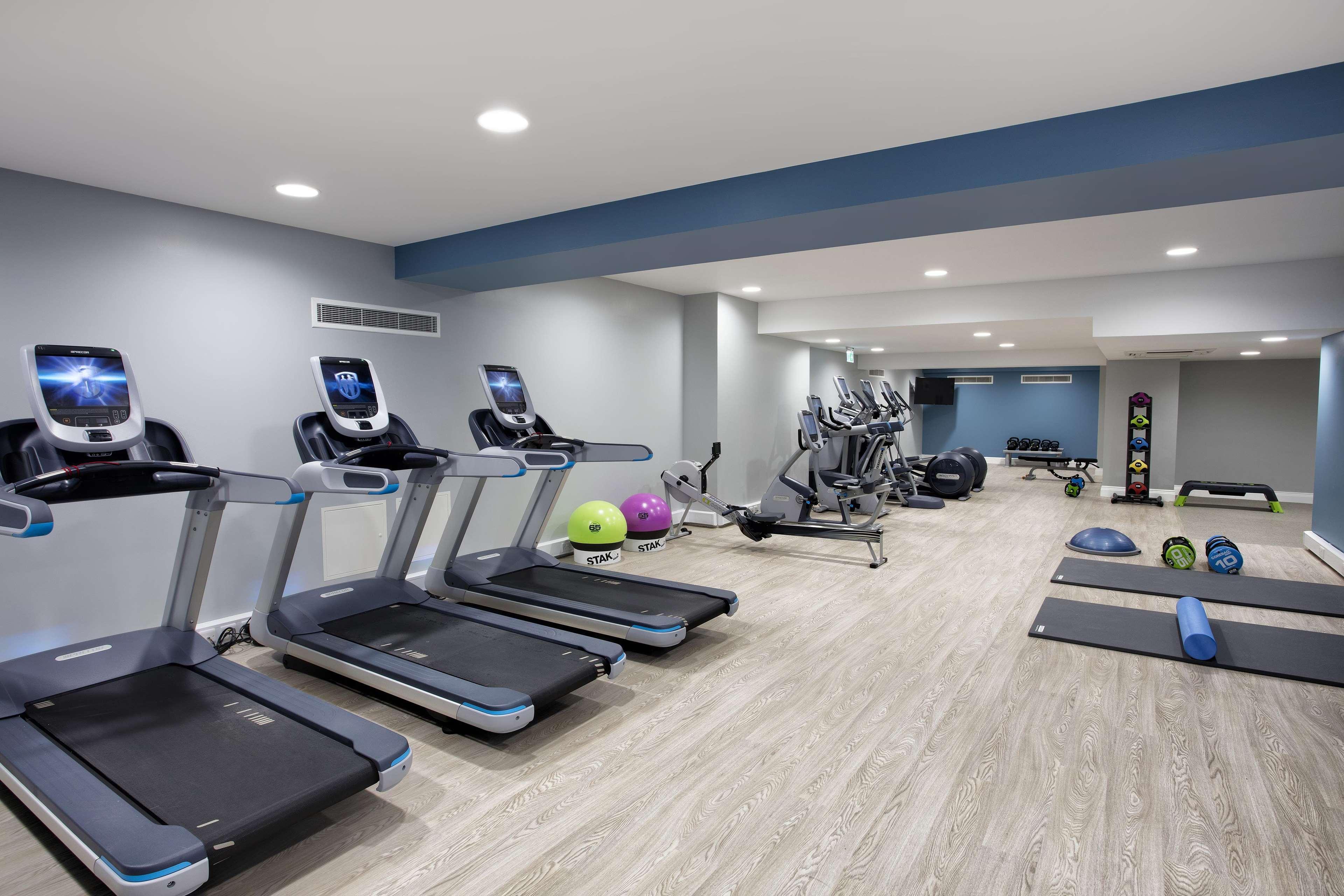 Готель Hilton Edinburgh Carlton Екстер'єр фото