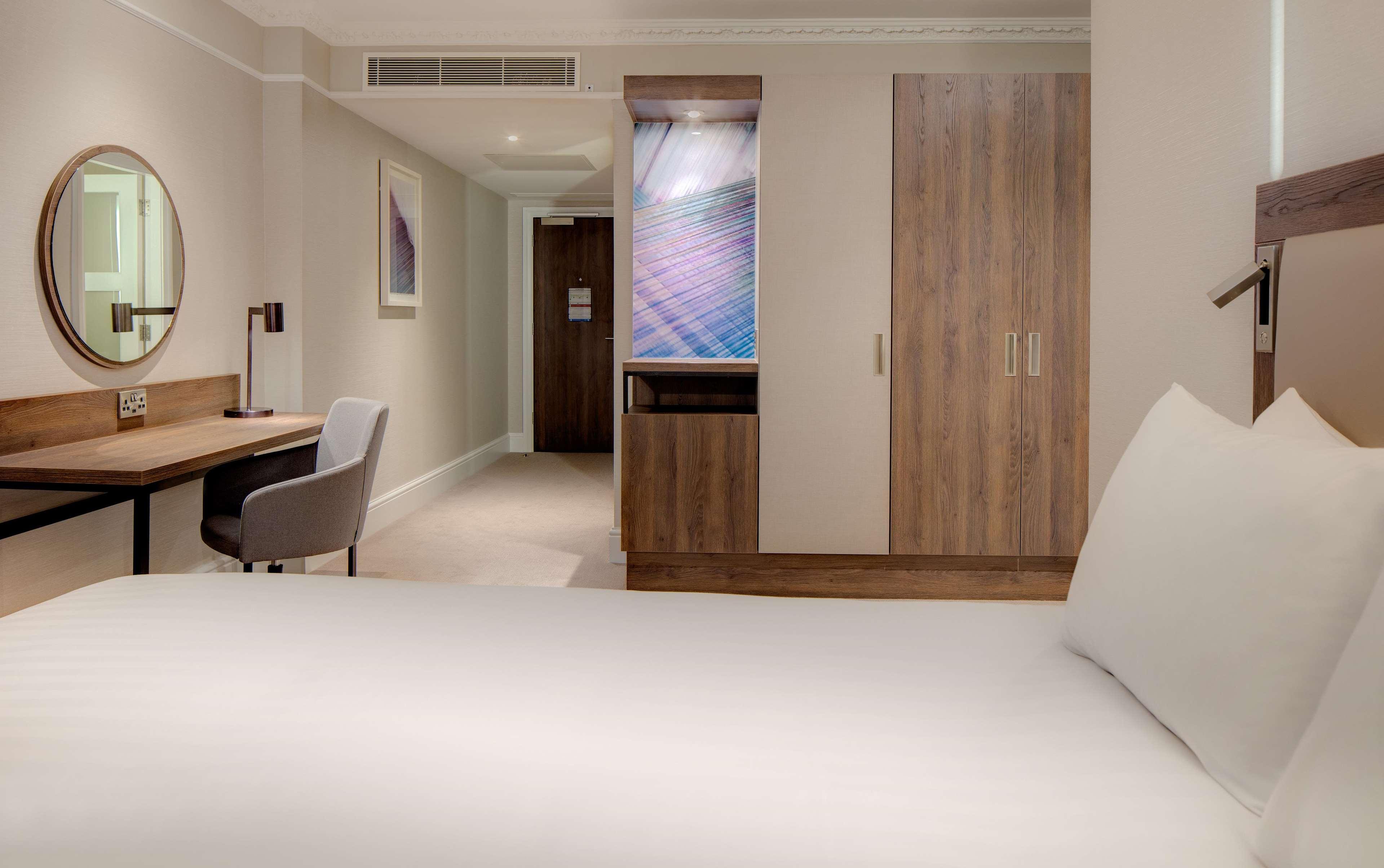 Готель Hilton Edinburgh Carlton Екстер'єр фото