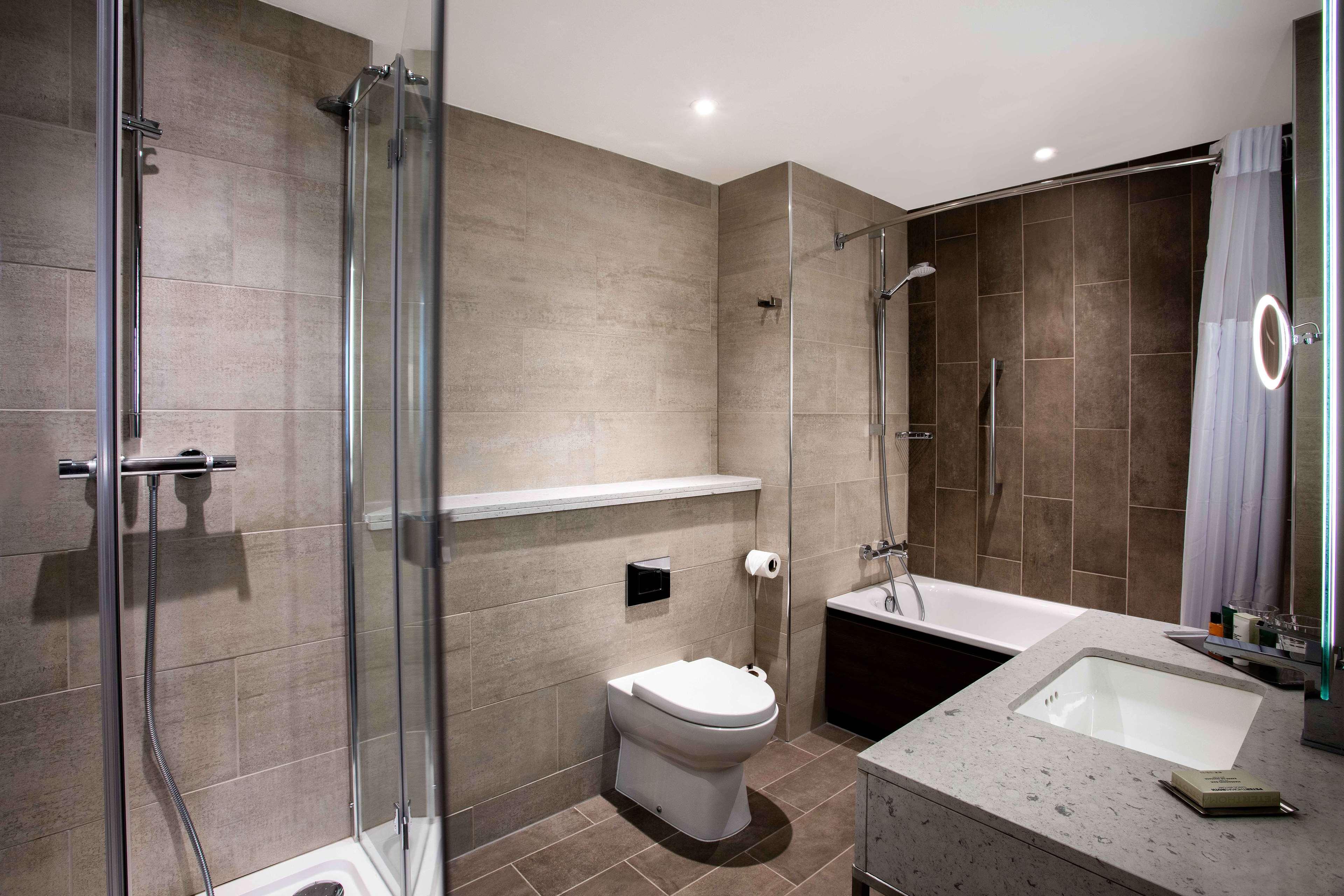Готель Hilton Edinburgh Carlton Екстер'єр фото