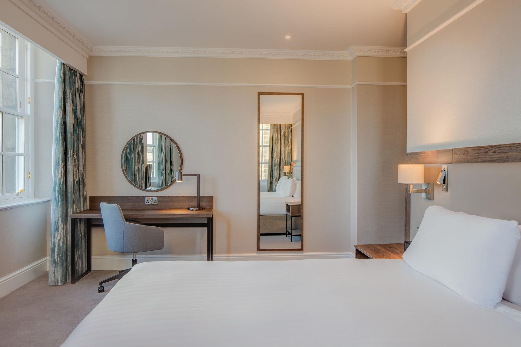 Готель Hilton Edinburgh Carlton Номер фото