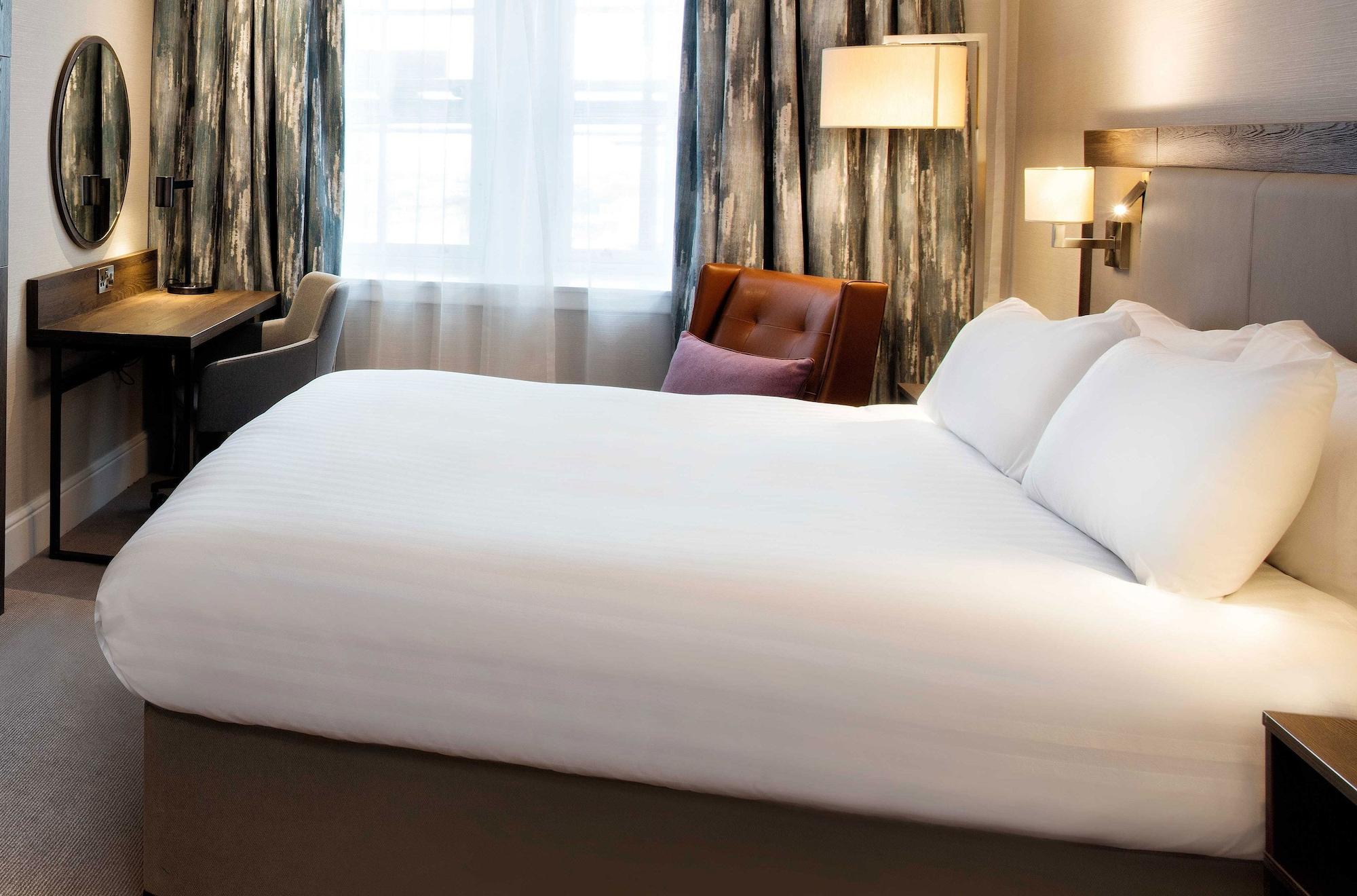 Готель Hilton Edinburgh Carlton Екстер'єр фото
