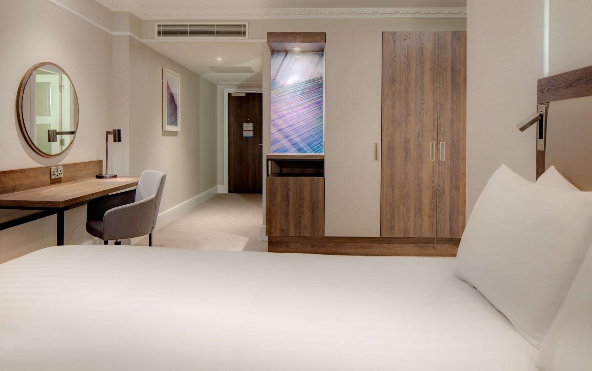 Готель Hilton Edinburgh Carlton Екстер'єр фото