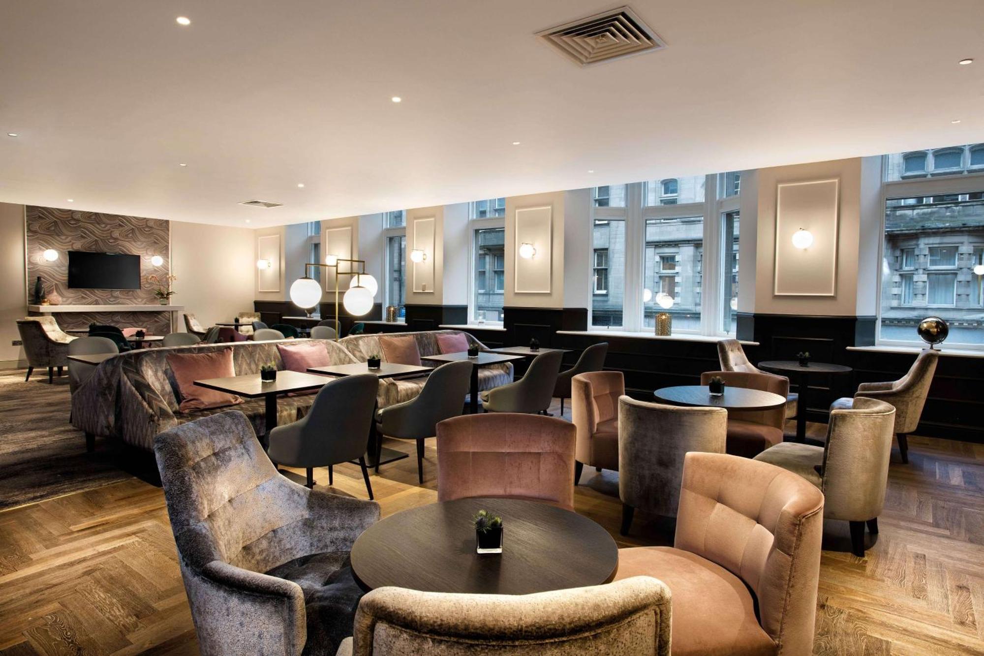 Готель Hilton Edinburgh Carlton Екстер'єр фото