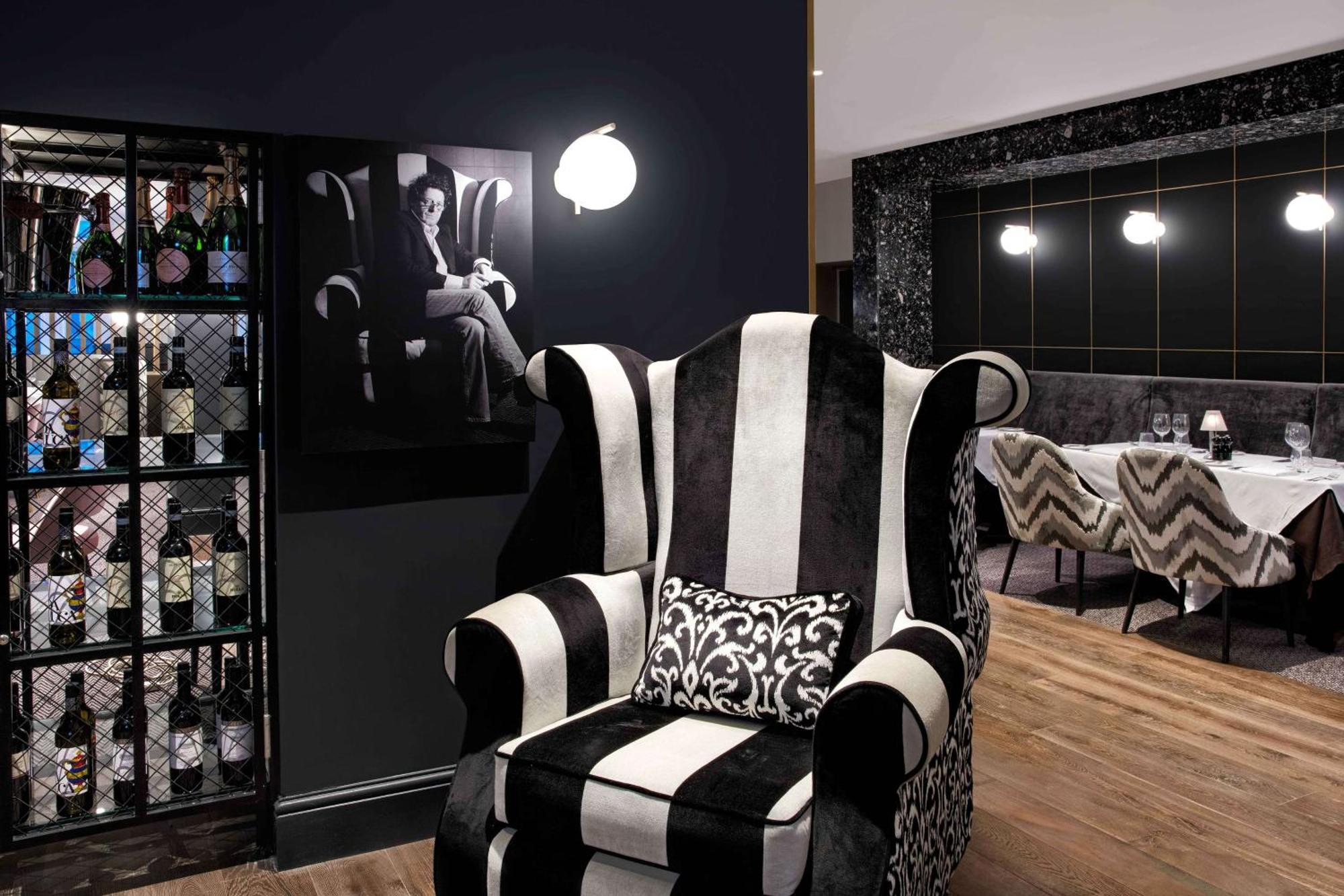Готель Hilton Edinburgh Carlton Екстер'єр фото