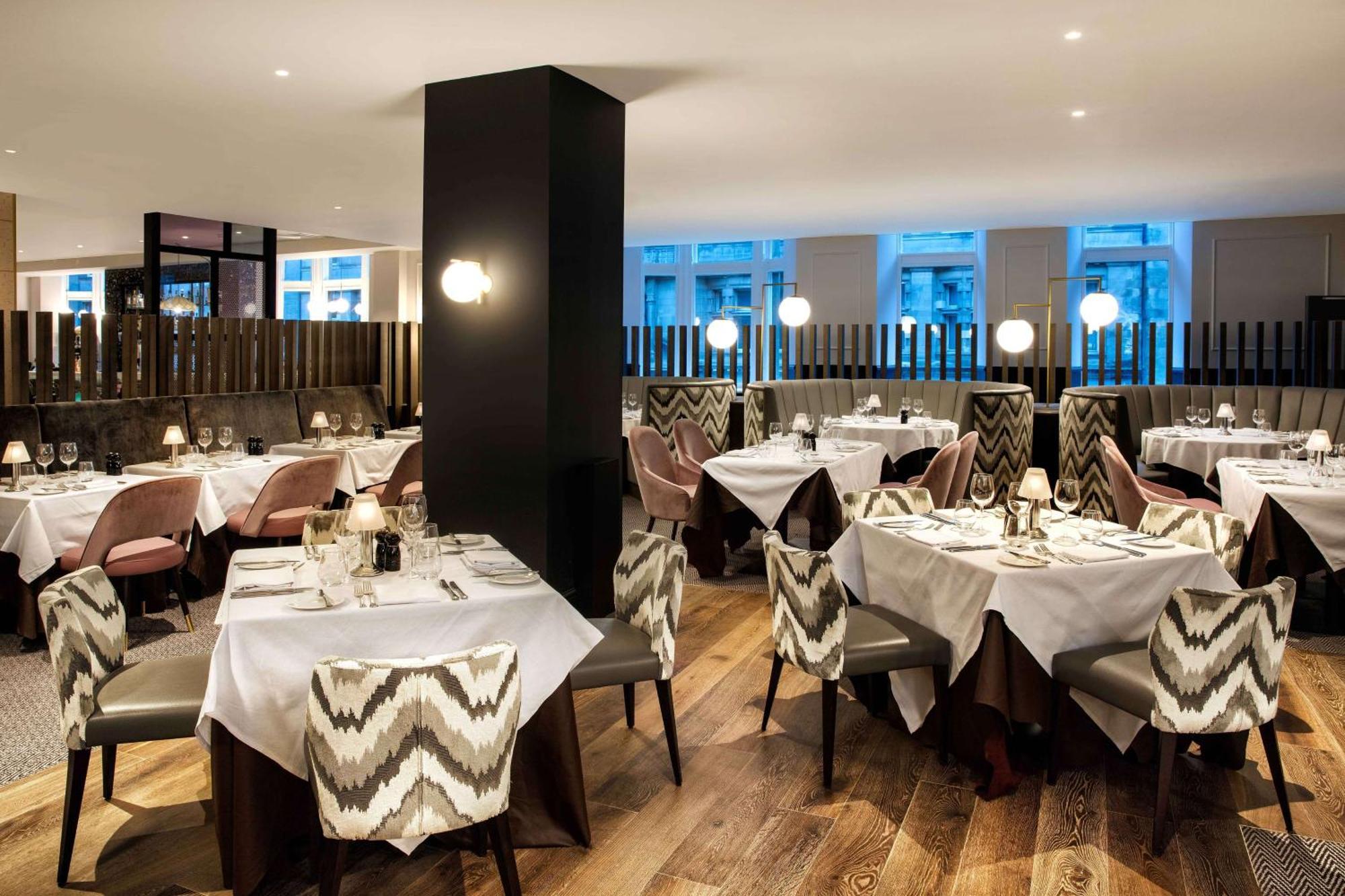 Готель Hilton Edinburgh Carlton Екстер'єр фото