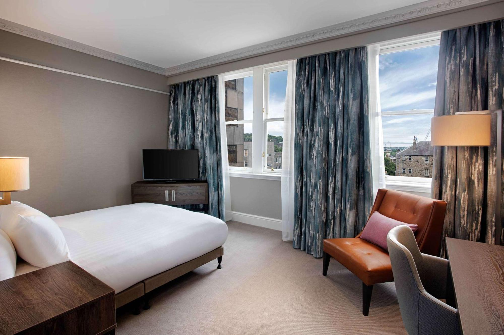 Готель Hilton Edinburgh Carlton Екстер'єр фото
