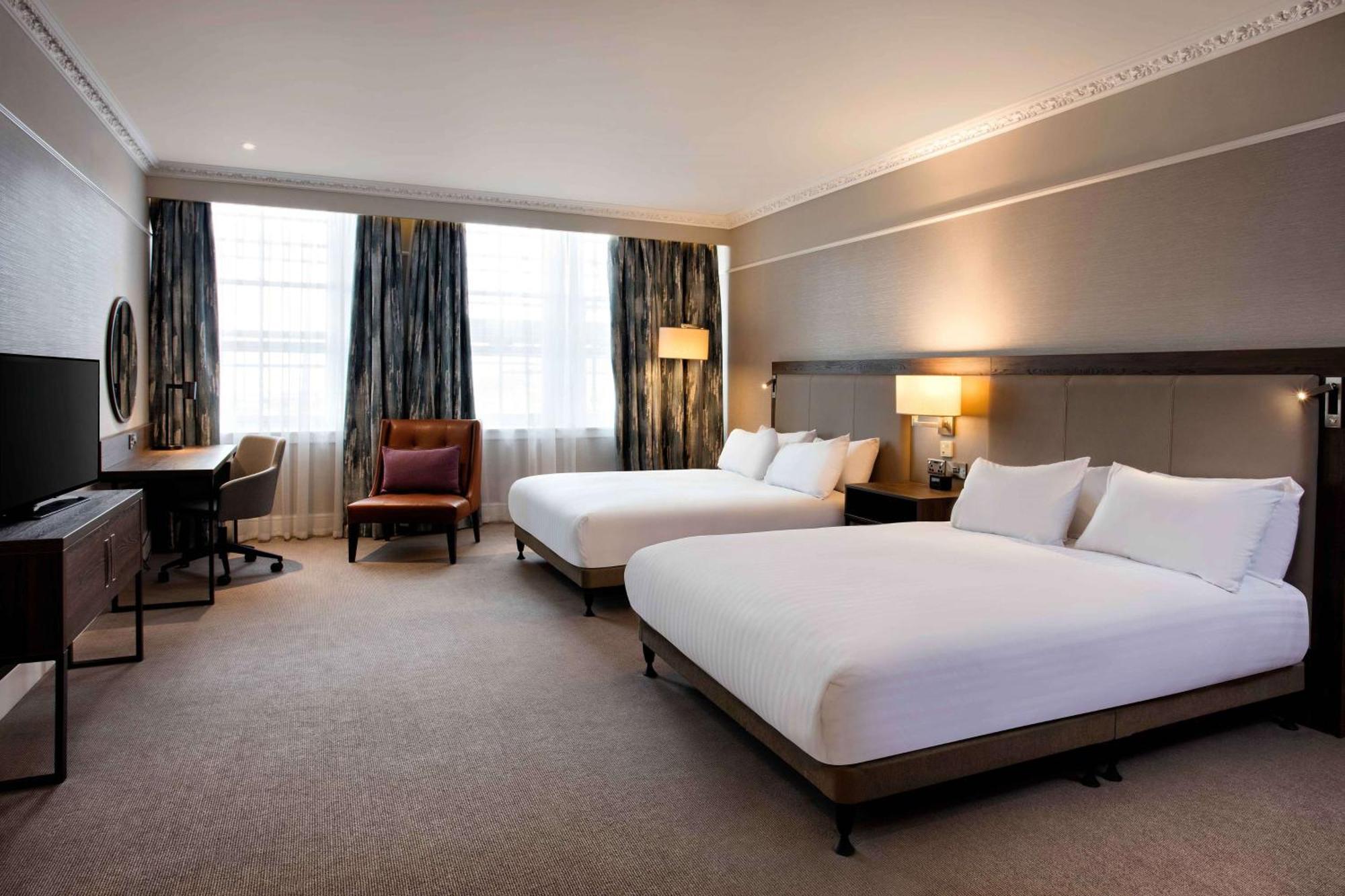 Готель Hilton Edinburgh Carlton Екстер'єр фото