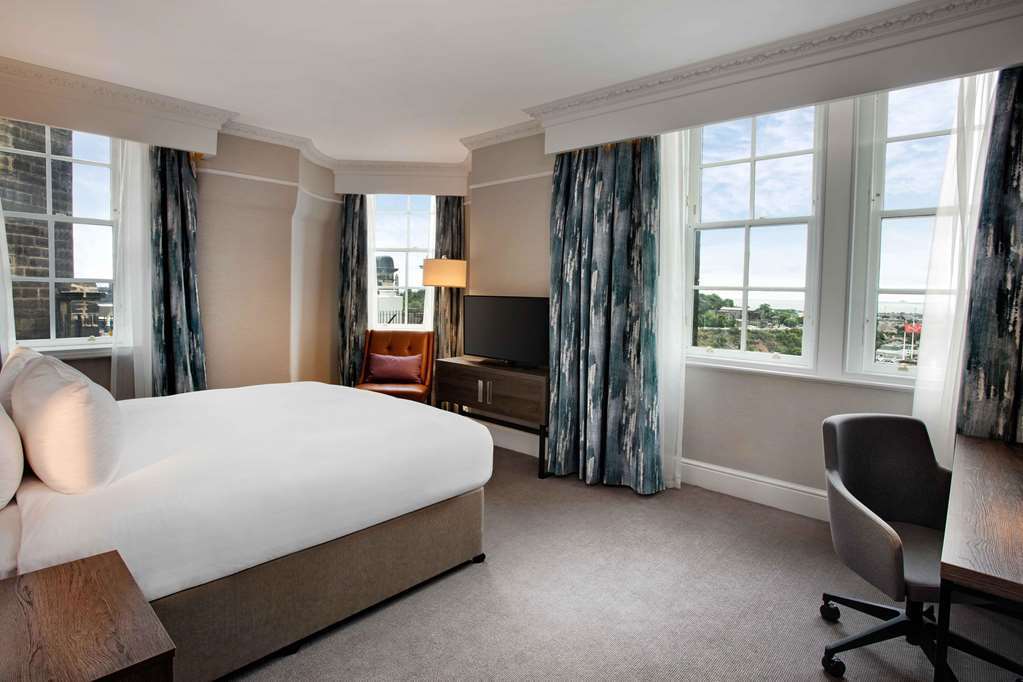 Готель Hilton Edinburgh Carlton Номер фото