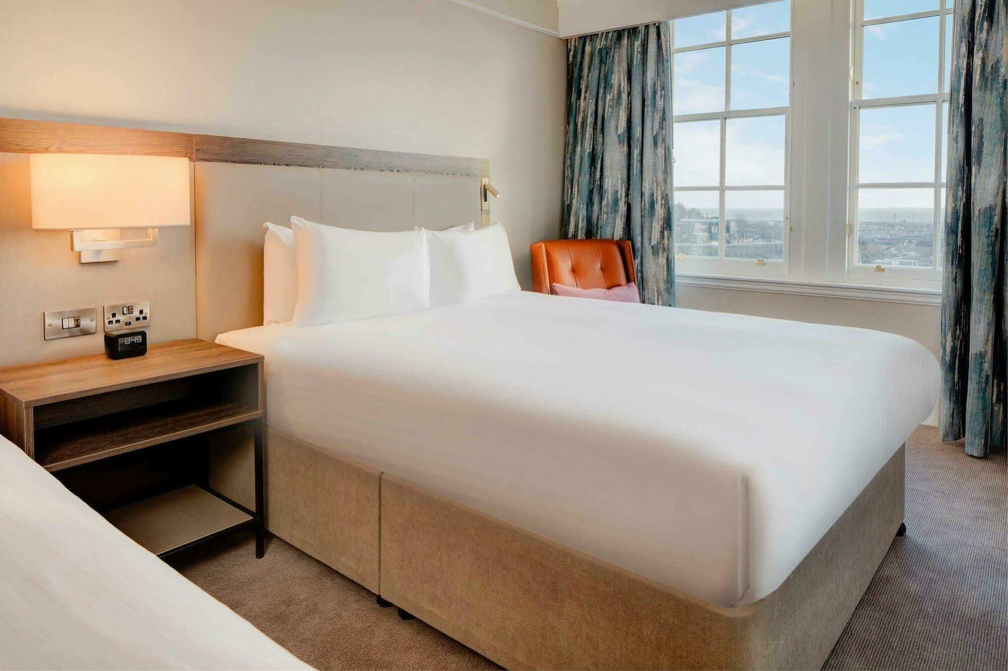 Готель Hilton Edinburgh Carlton Екстер'єр фото
